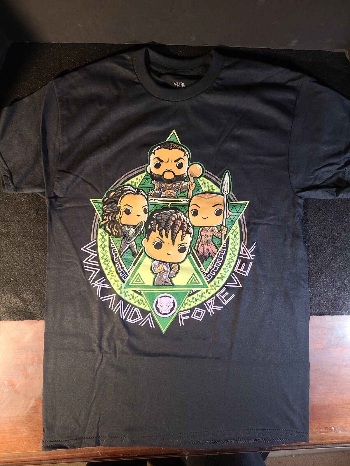 Funko Pop T-Shirt Black Panther Wakanda Forever Marvel Collector Corps Shirt M